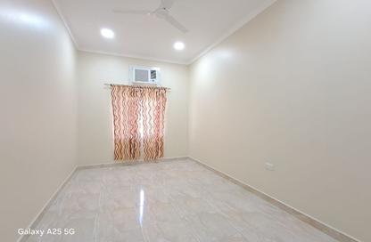 Apartment - 2 Bedrooms - 2 Bathrooms for rent in Um Al Hasam - Manama - Capital Governorate