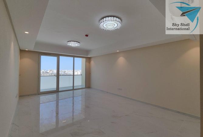 1002542 - Property Image 2