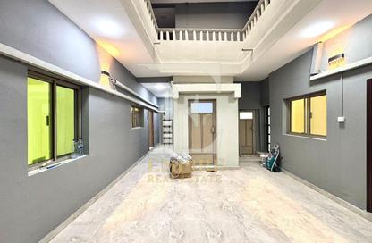 Staff Accommodation - 7+ Bedrooms - 4 Bathrooms for rent in Muharraq - Muharraq Governorate