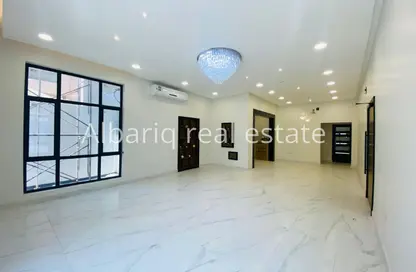 شقة - 2 غرف نوم - 2 حمامات للايجار في سار - المحافظة الشمالية