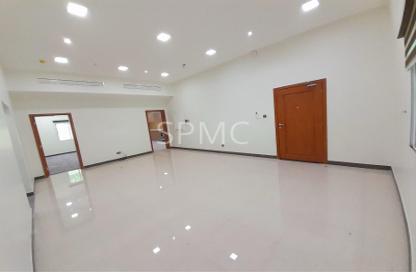 Apartment - 3 Bedrooms - 2 Bathrooms for rent in Tubli - Central Governorate