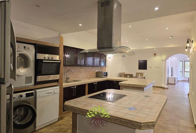53601448 - Property Image 2