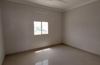 Apartment - 3 Bedrooms - 2 Bathrooms for rent in Tubli - Central Governorate