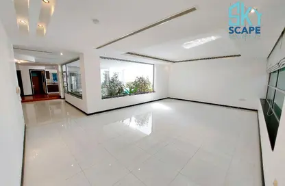 Apartment - 4 Bedrooms - 5 Bathrooms for rent in Saar - Northern Governorate