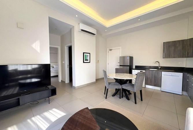 996505 - Property Image 2