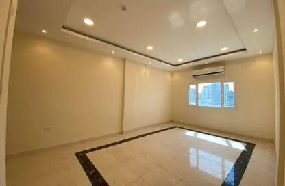 Office Space - 2 Bedrooms - 2 Bathrooms for rent in Seef - Capital Governorate
