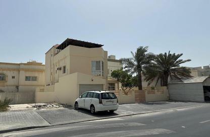 Villa - 6 Bedrooms - 4 Bathrooms for sale in Alhajiyat - Riffa - Southern Governorate