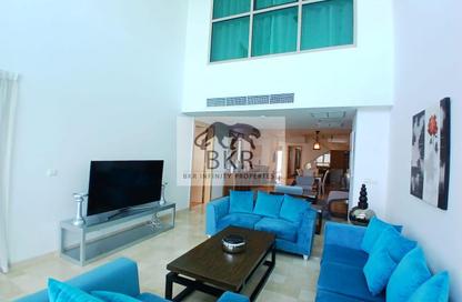 Duplex - 4 Bedrooms - 4 Bathrooms for rent in Reef Island - Capital Governorate