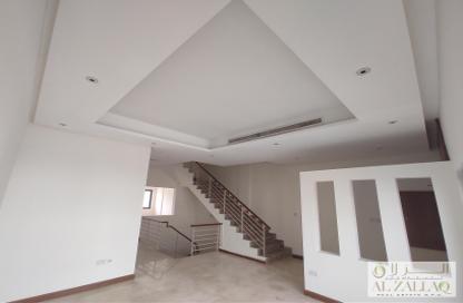Villa - 3 Bedrooms - 6 Bathrooms for rent in Zallaq - Southern Governorate