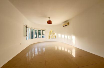 Compound - 3 Bedrooms - 3 Bathrooms for rent in Saar - Northern Governorate