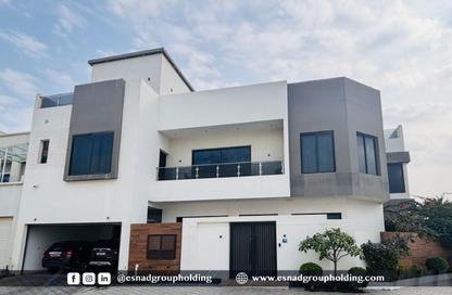 Villa - 6 Bedrooms - 7 Bathrooms for sale in Al Markh - Northern Governorate