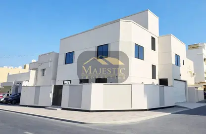 Villa - 4 Bedrooms - 5 Bathrooms for sale in Isa Town - Central Governorate
