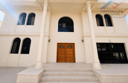 Villa - 4 - 6 for rent in Mahooz - Manama - Capital Governorate