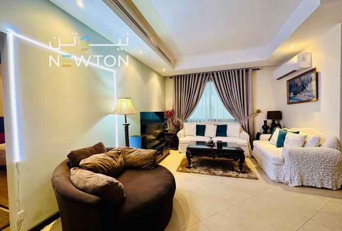 998133 - Property Image 2