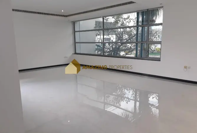 52517908 - Property Image 3