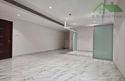 Apartment - 2 Bedrooms - 2 Bathrooms for rent in Hidd - Muharraq Governorate