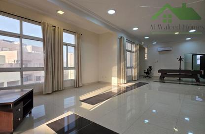 Apartment - 3 Bedrooms - 3 Bathrooms for rent in Hidd - Muharraq Governorate