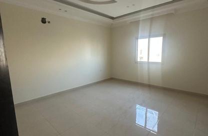Apartment - 4 Bedrooms - 3 Bathrooms for rent in Bu Kowarah - Riffa - Southern Governorate