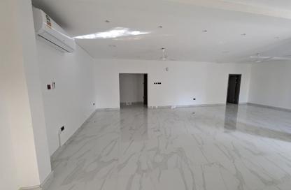 Villa - 3 - 4 for rent in Jannusan - Northern Governorate