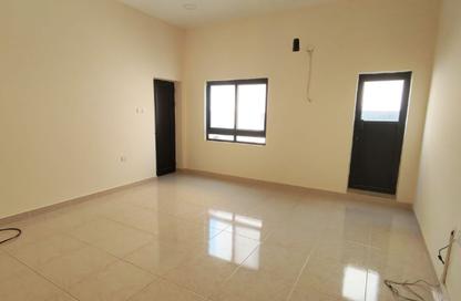 Apartment - 3 Bedrooms - 2 Bathrooms for rent in Busaiteen - Muharraq Governorate