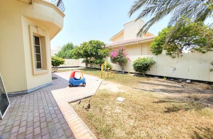 Villa - 4 Bedrooms - 4 Bathrooms for rent in Janabiya - Northern Governorate