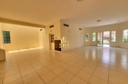 Villa - 4 Bedrooms - 4 Bathrooms for rent in Janabiya - Northern Governorate