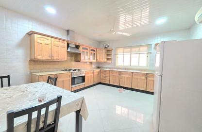 Apartment - 3 Bedrooms - 3 Bathrooms for rent in Segaya - Manama - Capital Governorate