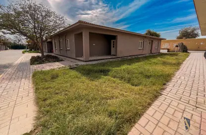 Villa - 3 Bedrooms - 3 Bathrooms for rent in Busaiteen - Muharraq Governorate