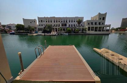 Villa - 3 - 5 for rent in Al Marsa Floating City - Amwaj Islands - Muharraq Governorate
