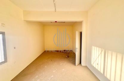 Staff Accommodation - Studio - 7+ for rent in Salmabad - Central Governorate