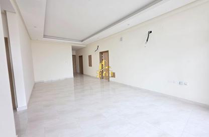 Apartment - 3 Bedrooms - 2 Bathrooms for rent in Jeblat Hebshi - Northern Governorate