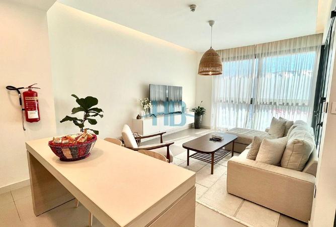 998116 - Property Image 2