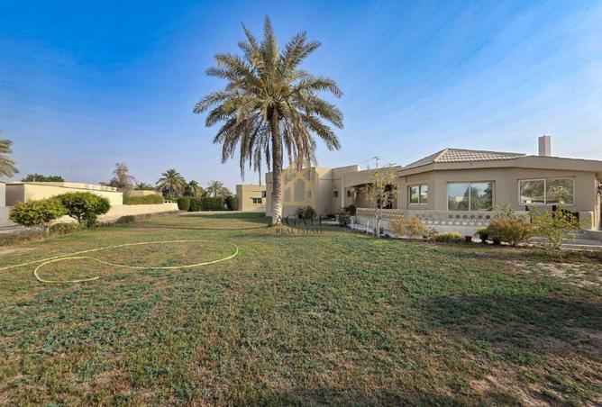 52327975 - Property Image 2