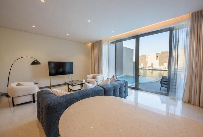 998631 - Property Image 3