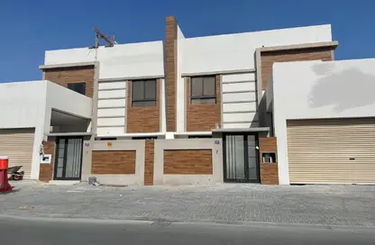 فيلا - 4 غرف نوم - 5 حمامات للبيع في مدينة عيسى - المحافظة الوسطى