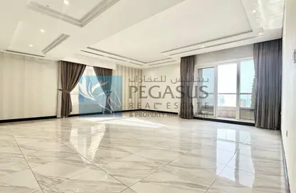 Apartment - 3 Bedrooms - 5 Bathrooms for rent in Abraj Al Lulu - Manama - Capital Governorate