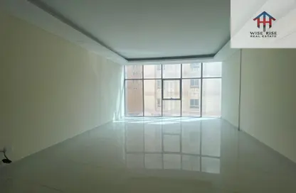 Apartment - 2 Bedrooms - 2 Bathrooms for rent in Busaiteen - Muharraq Governorate
