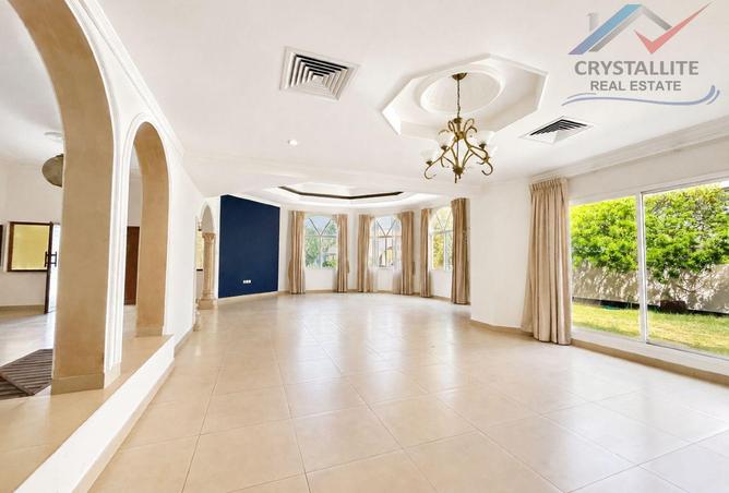 56952853 - Property Image 2
