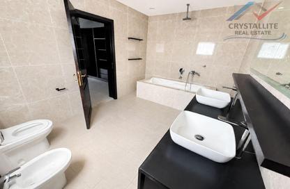 Villa - 4 - 4 for rent in Janabiya - Northern Governorate