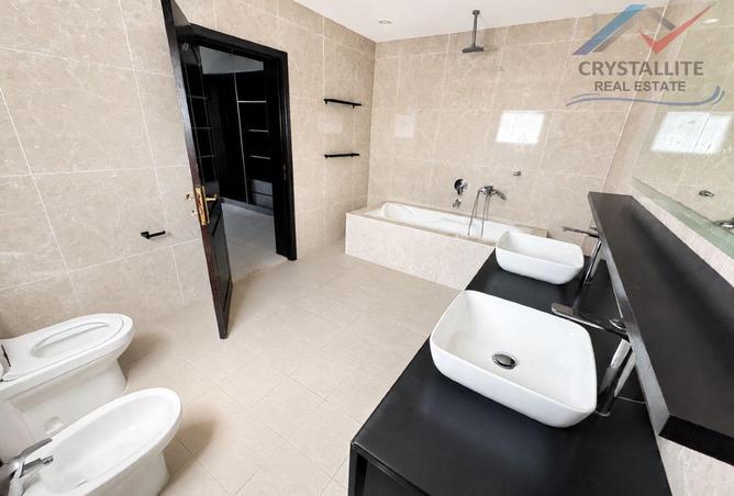 56952853 - Property Main Image