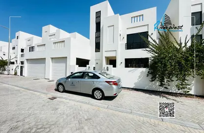 Villa - 4 Bedrooms - 5 Bathrooms for rent in Diyar Al Muharraq - Muharraq Governorate