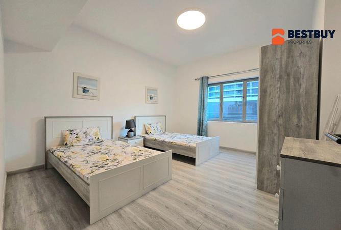 1002279 - Property Image 3