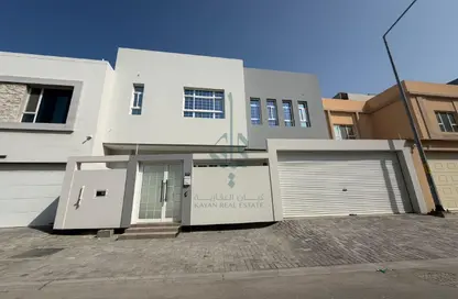 فيلا - 4 غرف نوم - 5 حمامات للبيع في جد الحاج - المحافظة الشمالية