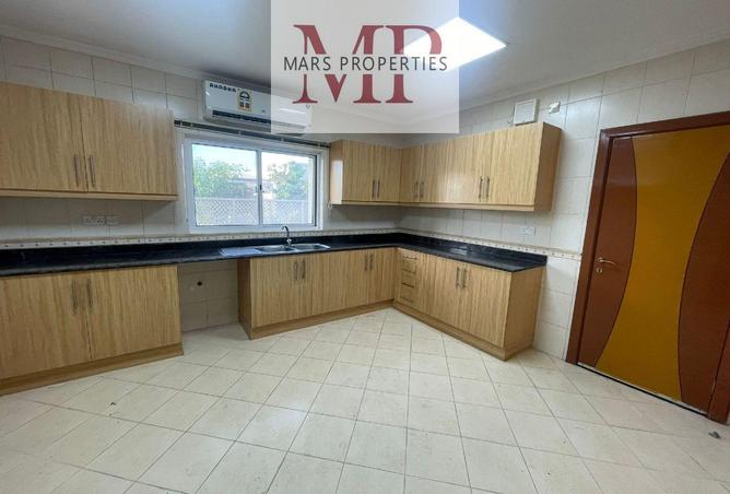 52170309 - Property Image 3