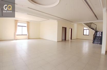 Villa - 4 Bedrooms - 5 Bathrooms for rent in Saar - Northern Governorate
