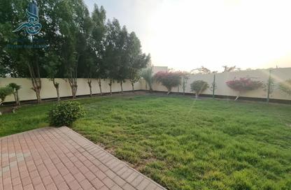 Villa - 4 Bedrooms - 3 Bathrooms for rent in Janabiya - Northern Governorate