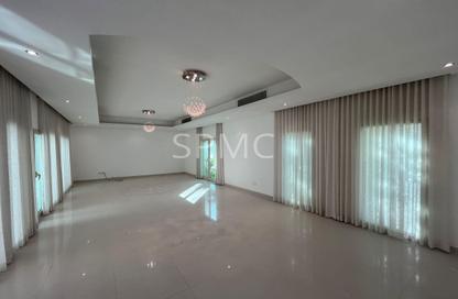 Villa - 4 Bedrooms - 5 Bathrooms for rent in Janabiya - Northern Governorate
