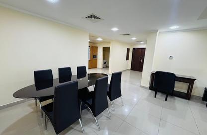 Apartment - 2 Bedrooms - 3 Bathrooms for rent in Seef - Capital Governorate