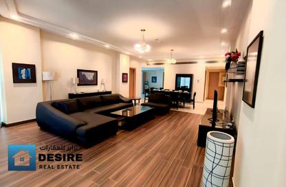 Apartment - 2 Bedrooms - 4 Bathrooms for rent in Al Juffair - Capital Governorate