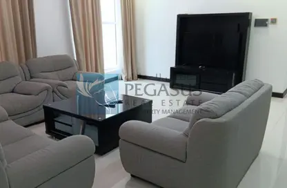Apartment - 3 Bedrooms - 4 Bathrooms for rent in Seef - Capital Governorate